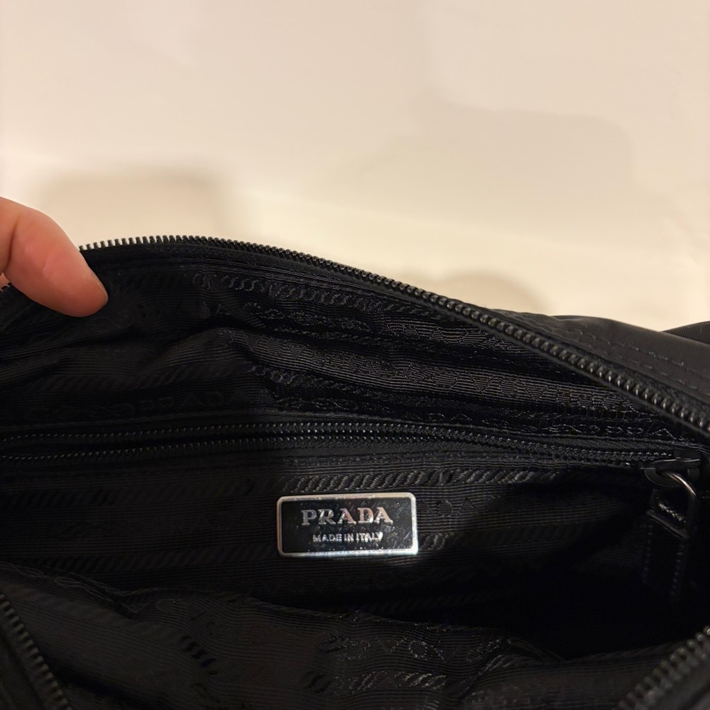 Prada Re-Nylon shoulder bag in Black - Picture 13 of 14